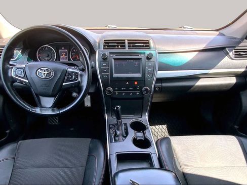 Used 2016 Toyota Camry SE FWD image 15