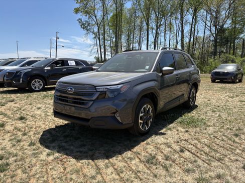 New 2026 Subaru Forester Premium AWD/4WD image 3