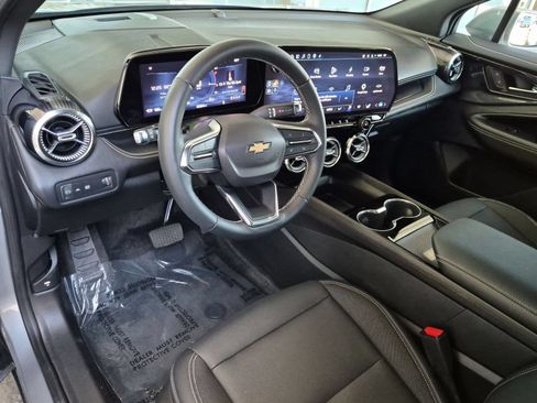 Used 2024 Chevrolet Blazer EV LT AWD/4WD image 12