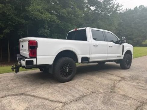 Used 2024 Ford F250 Lariat w/ Lariat Ultimate Package AWD/4WD image 3