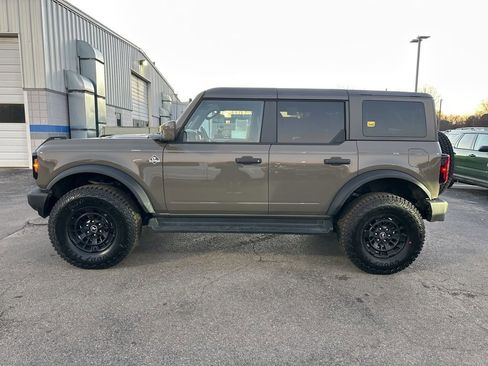 New 2026 Ford Bronco Outer Banks w/ Sasquatch Package image 6