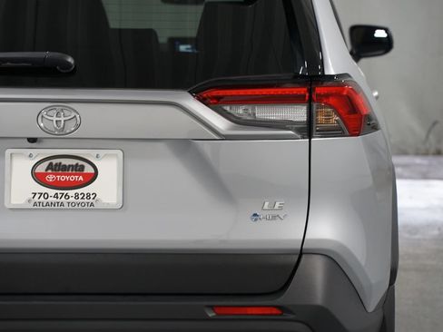 Certified 2025 Toyota RAV4 LE AWD/4WD image 10
