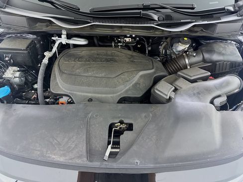Used 2025 Honda Odyssey Elite image 31