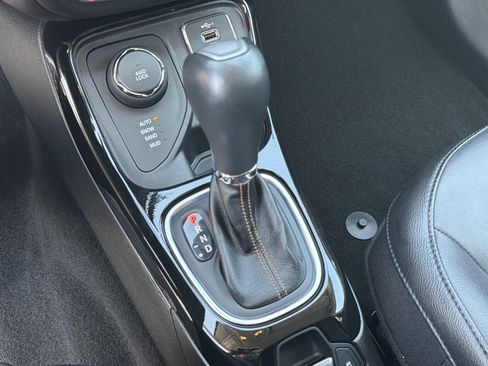 Used 2019 Jeep Compass Limited AWD/4WD image 36