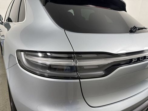 Certified 2026 Porsche Macan AWD/4WD image 18