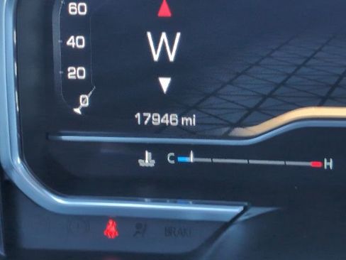 Used 2022 GMC Sierra 1500 AT4X image 21