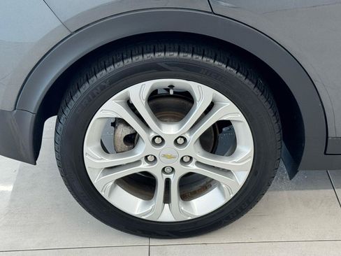 Used 2020 Chevrolet Bolt LT FWD image 33