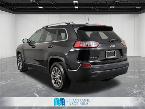 Used 2020 Jeep Cherokee Latitude Plus image 3