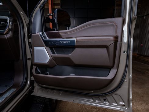 Used 2026 Ford F250 King Ranch w/ Chrome Package image 37