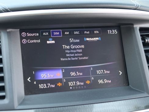 Used 2019 INFINITI QX60 Luxe w/ Essential Package FWD image 23