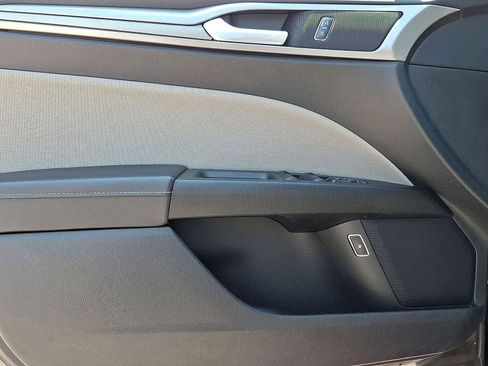 Used 2018 Ford Fusion S FWD image 26