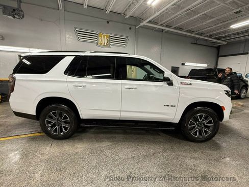 Used 2024 Chevrolet Tahoe Z71 w/ Luxury Package image 2
