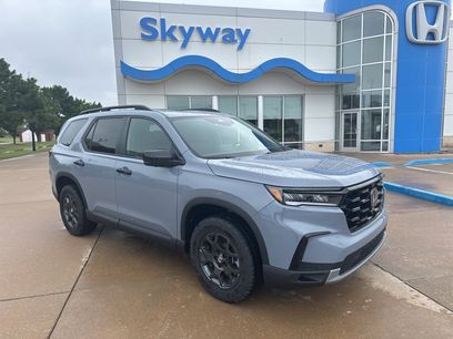 New 2025 Honda Pilot TrailSport