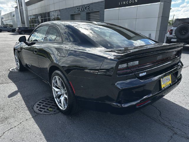 Used 2024 Dodge Charger Daytona Scat Pack w/ Plus Group AWD/4WD image 7
