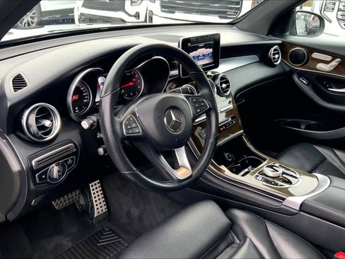 Used 2019 Mercedes-Benz GLC 300 4MATIC image 17