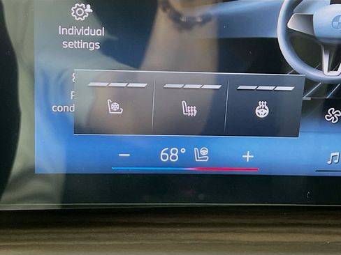 New 2025 BMW i7 xDrive60 image 23