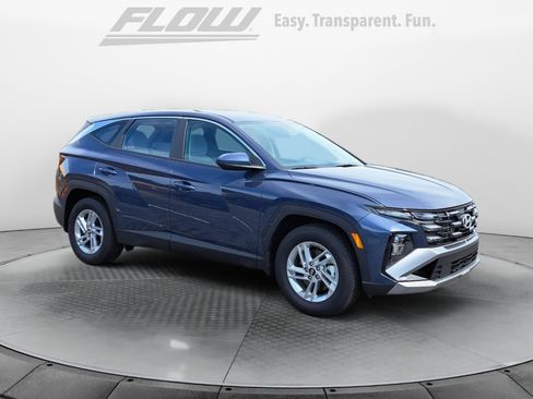 Used 2026 Hyundai Tucson SE FWD image 1