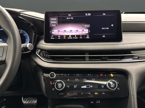 Used 2025 INFINITI QX60 Luxe AWD/4WD image 13
