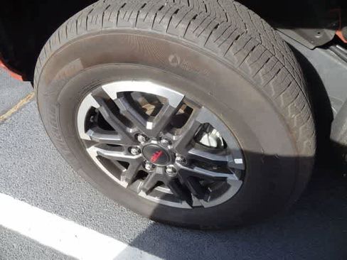 Used 2025 Toyota Tacoma TRD Sport w/ TRD Sport Premium Package image 16