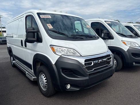 Used 2025 RAM ProMaster 2500 w/ U-Haul Equipment Group FWD image 2