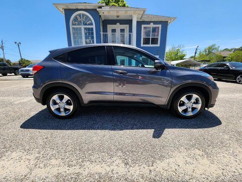 Used 2016 Honda HR-V EX image 6