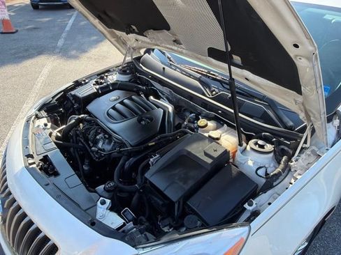 Used 2013 Buick Regal Premium FWD image 12