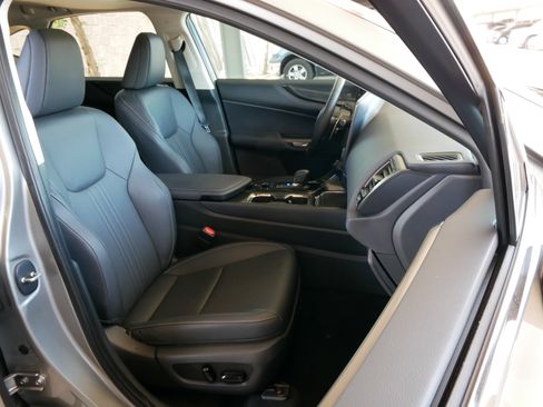 Used 2025 Lexus NX 350h AWD w/ Cold Area Package image 8