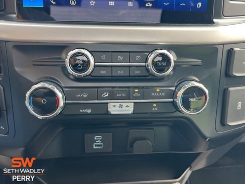 New 2023 Ford F150 XLT w/ Equipment Group 301A Mid image 5