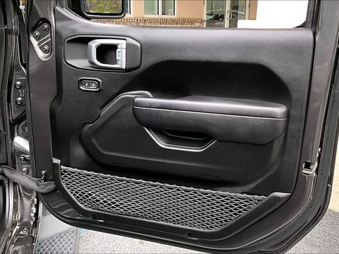 Used 2022 Jeep Wrangler Unlimited Sport w/ Sun And Sound Package image 22