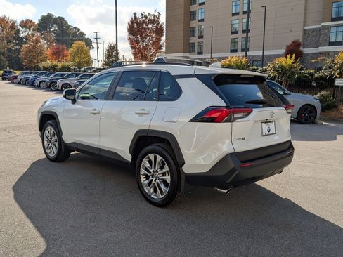 Used 2025 Toyota RAV4 XLE Premium image 5