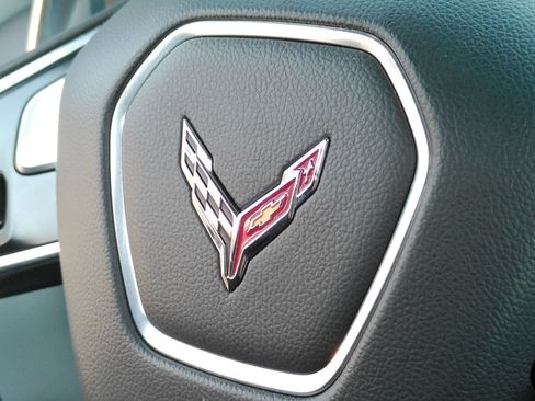 Used 2022 Chevrolet Corvette Stingray Preferred Conv w/ Z51 Performance Package RWD image 32