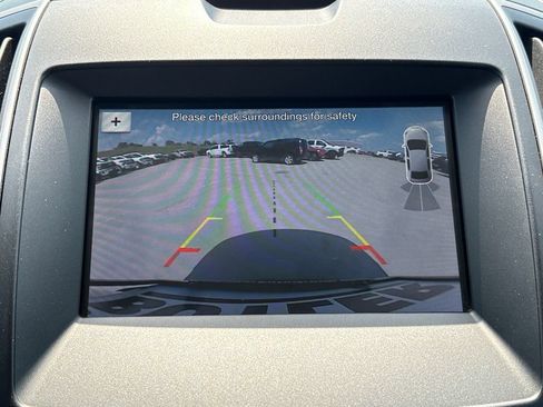 Used 2019 Ford Edge SEL FWD image 20