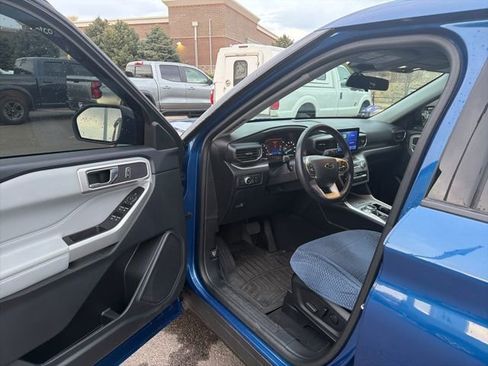 Used 2022 Ford Explorer XLT w/ Equipment Group 202A image 14