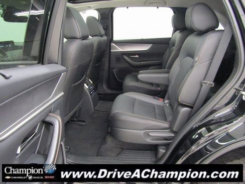 Used 2024 MAZDA CX-90 3.3 Turbo w/ Premium Package image 18