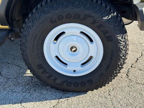 Used 2023 Ford Bronco Heritage Edition image 6