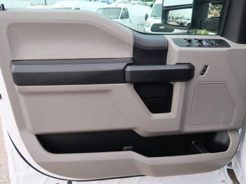 Used 2020 Ford F250 XL w/ Power Equipment Group AWD/4WD image 8