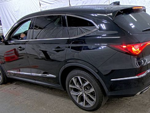 Used 2024 Acura MDX SH-AWD w/ Technology Package image 3