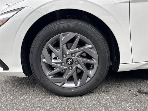 New 2026 Hyundai Elantra Blue image 11