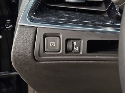 Used 2025 Cadillac XT5 Premium Luxury image 27