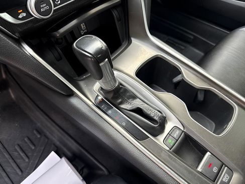Used 2018 Honda Accord Sport image 29