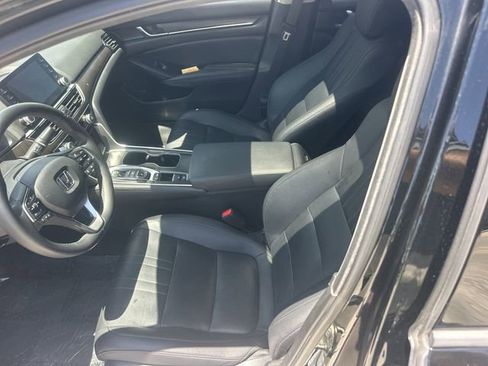 Used 2019 Honda Accord Touring image 19