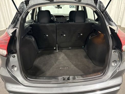 Used 2023 Nissan Kicks SV w/ Exterior Package image 11
