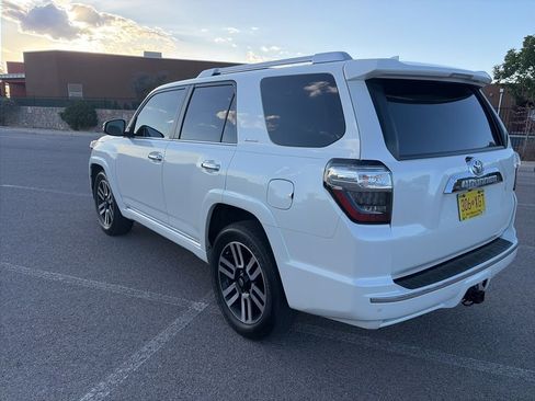 Used 2022 Toyota 4Runner Limited RWD image 7