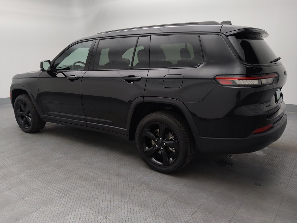Used 2023 Jeep Grand Cherokee L Altitude AWD/4WD image 3