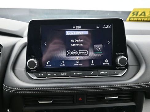 Used 2024 Nissan Rogue SV FWD image 23