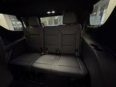 Used 2022 GMC Yukon Denali w/ Denali Premium Package image 25