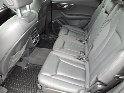 Used 2023 Audi Q7 3.0T Premium Plus w/ Premium Plus Package image 9