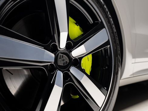 Used 2025 Porsche Cayenne Turbo image 21