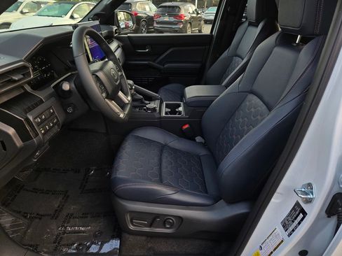 Used 2026 Toyota 4Runner 4WD image 16
