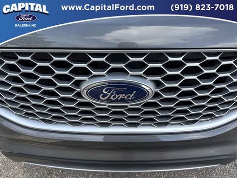 Used 2024 Ford Edge SEL w/ Convenience Package image 10